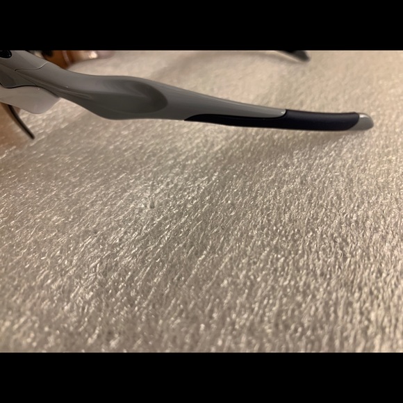 Oakley Fast Jacket 009156-17 Grey Red Sunglasses - Picture 9 of 14